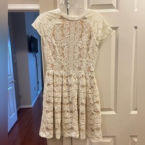 Francesca’s White lace dress, size: XS